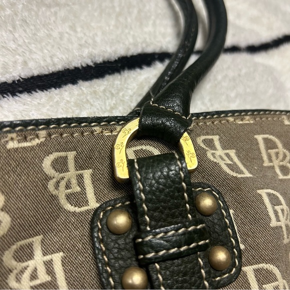 Dooney & Bourke brown/cream small shoulder purse - Picture 3 of 6